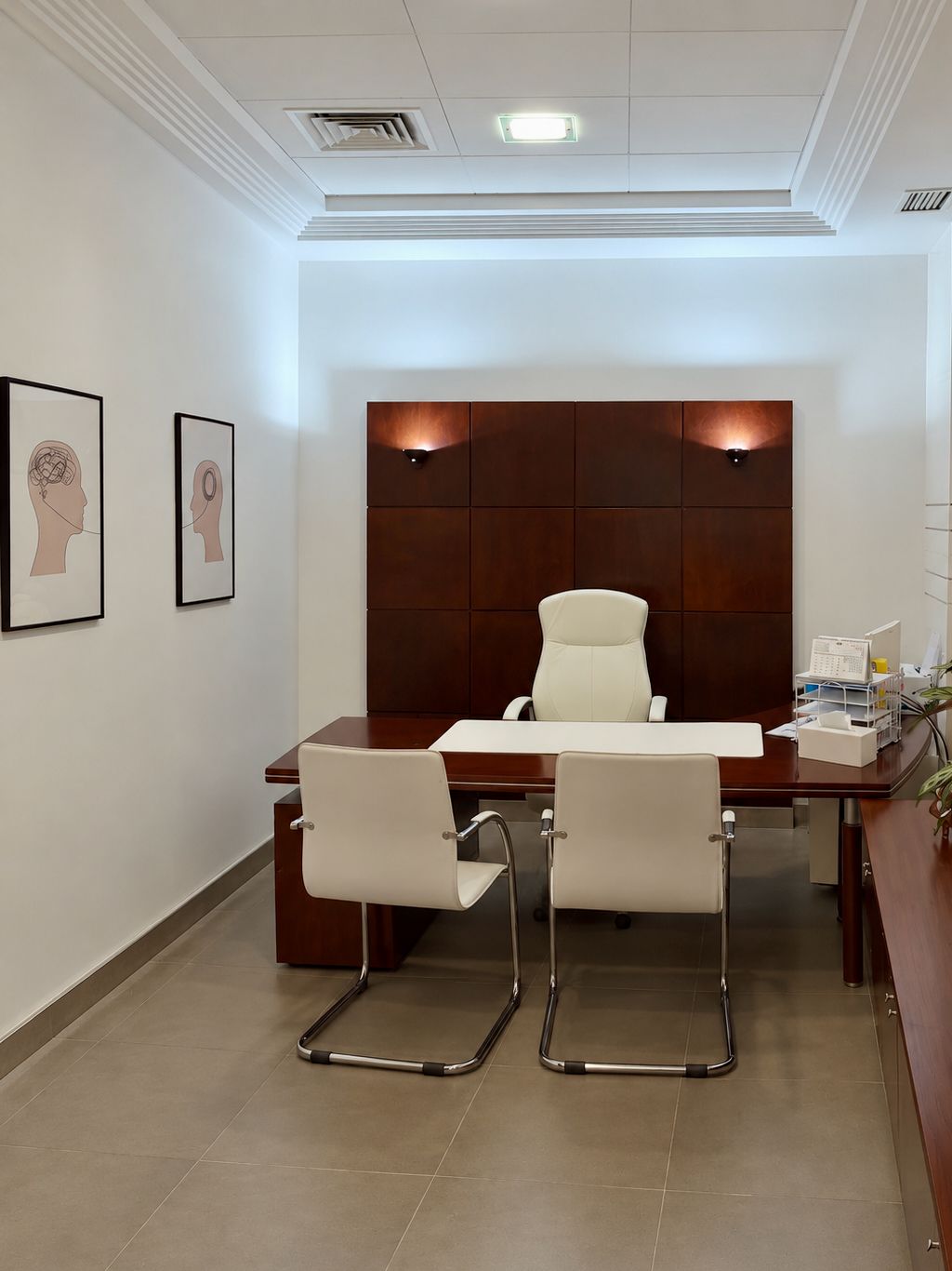 Consulting room at the Centro de Psicología María García.
